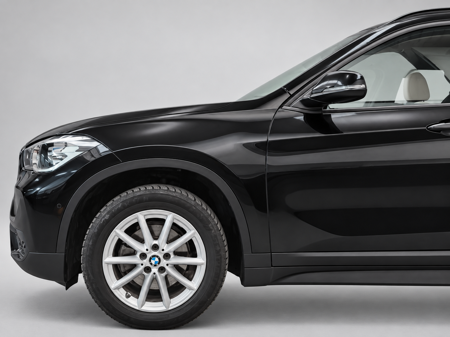 BMW_X1_NEGRO_007_FOTO
