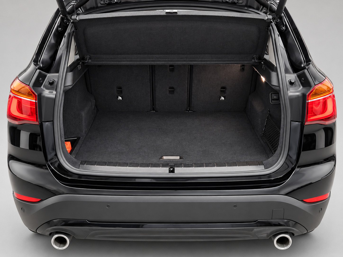 BMW_X1_NEGRO_010_FOTO