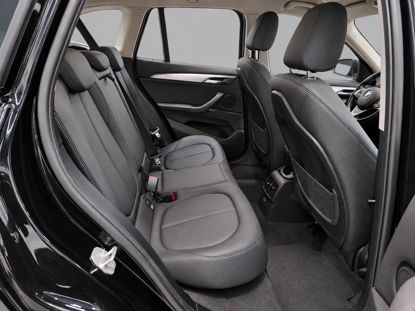 BMW_X1_NEGRO_039_FOTO
