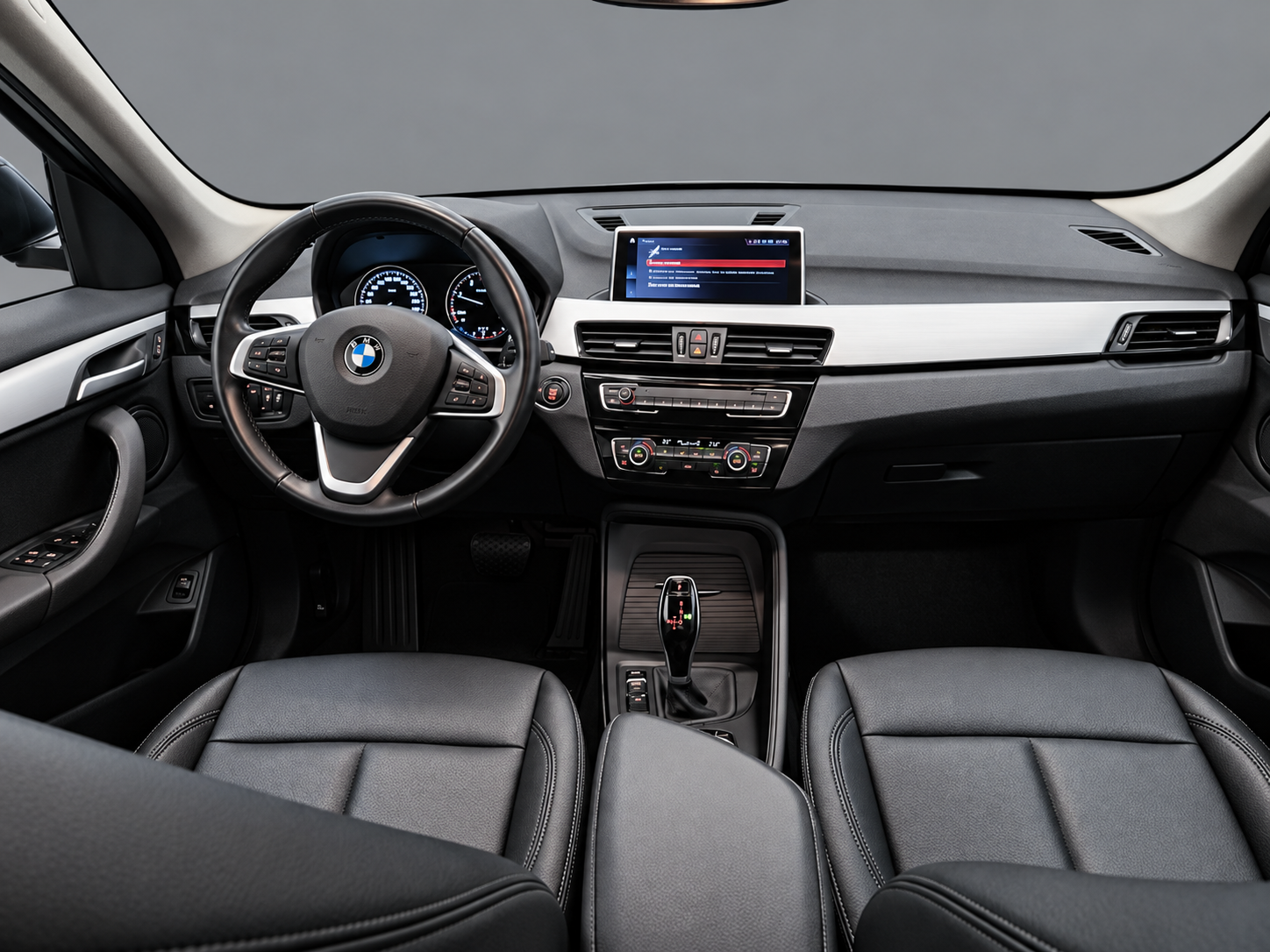 BMW_X1_NEGRO_040_FOTO