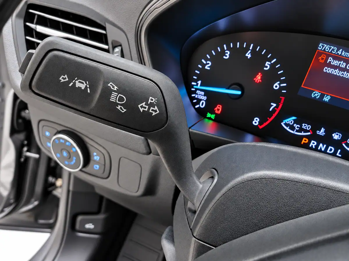 FORD_FOCUS_SPORTBREAK_GRIS_20260924_021