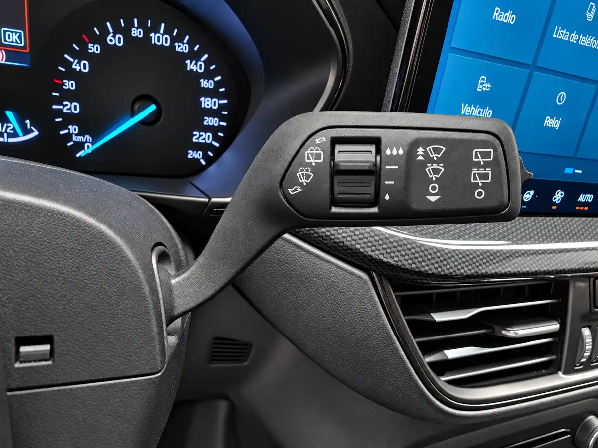FORD_FOCUS_SPORTBREAK_GRIS_20260924_022