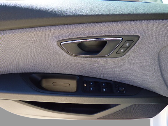 P1510055-removebg-preview