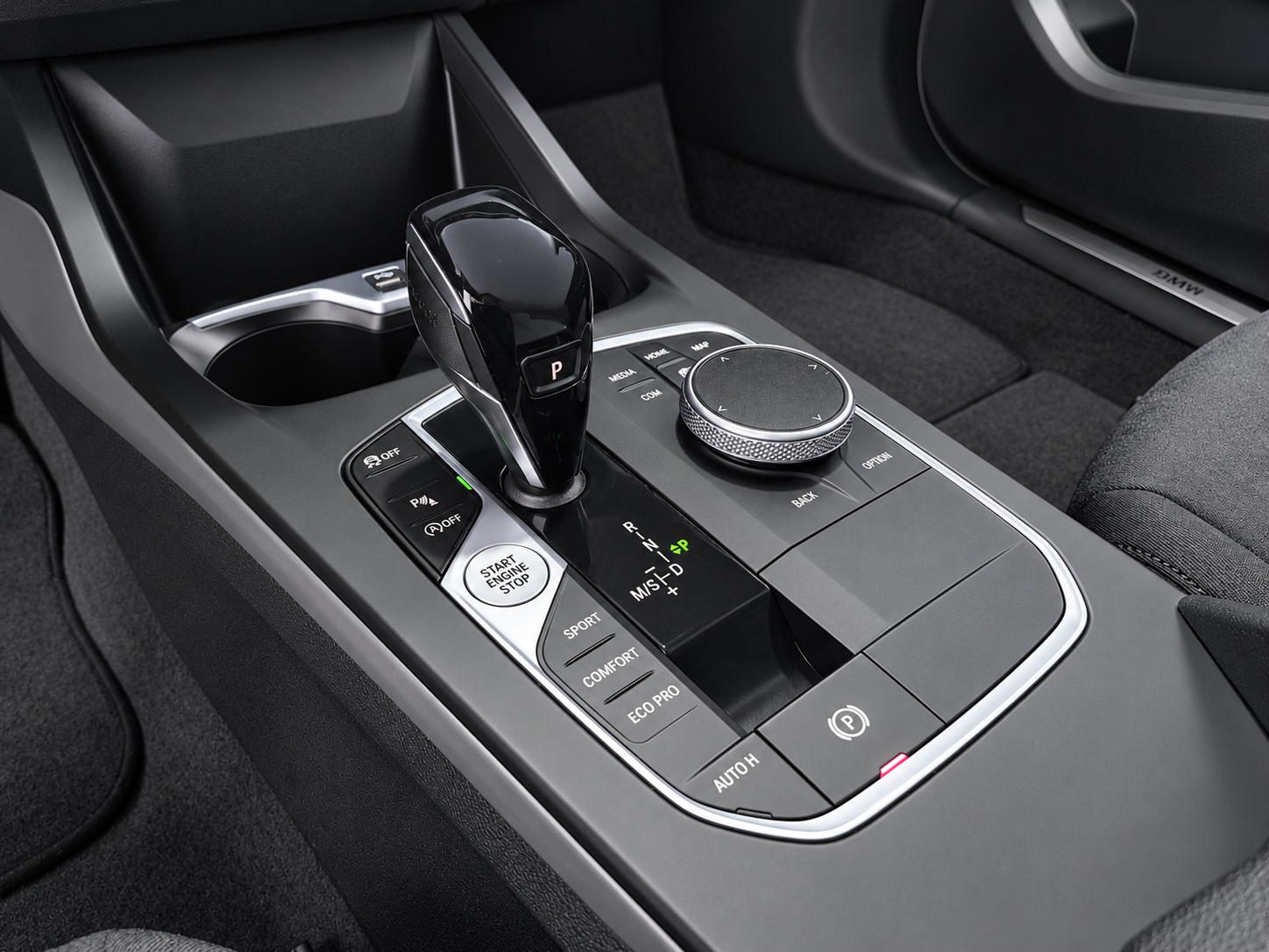BMW_SERIE_1_030