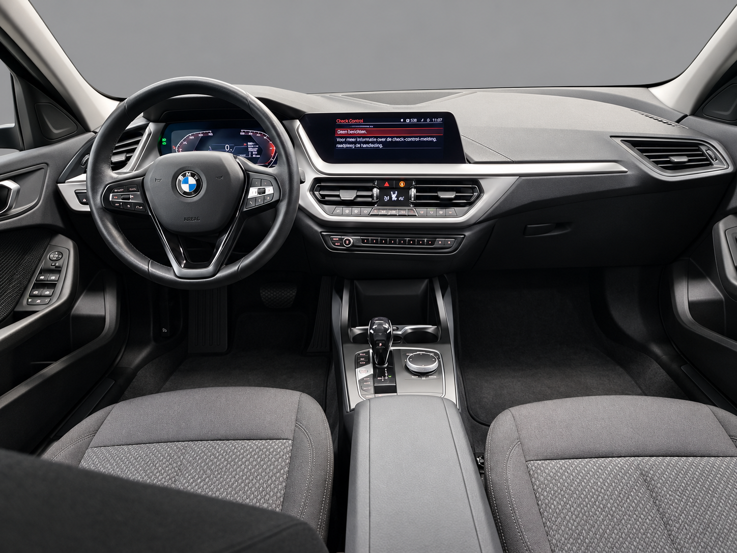 BMW_SERIE_1_036