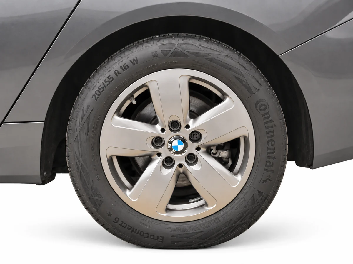 BMW_SERIE_1_GRIS_016