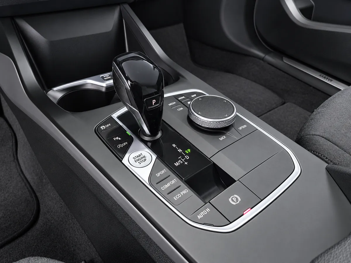 BMW_SERIE_1_GRIS_030