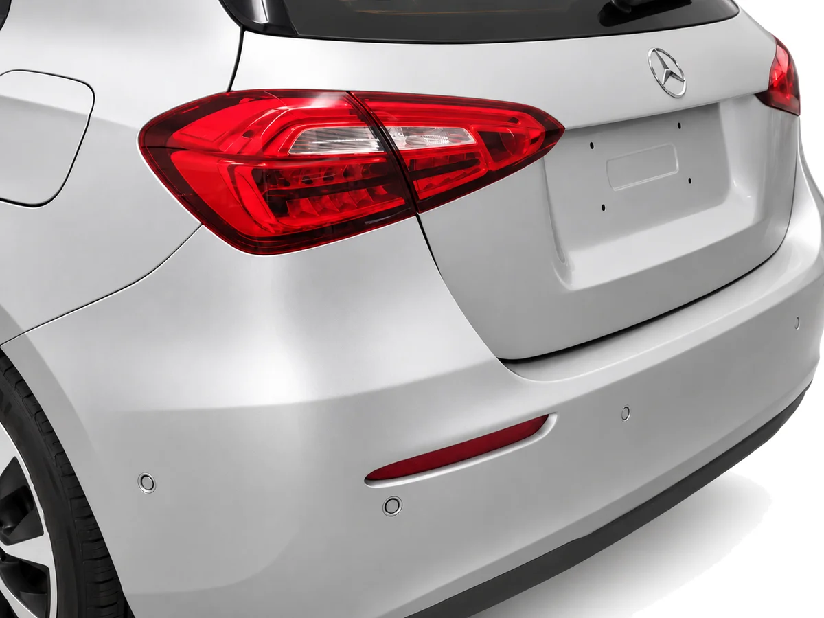 MERCEDES_CLASE_A_PLATEADO_20260710_012