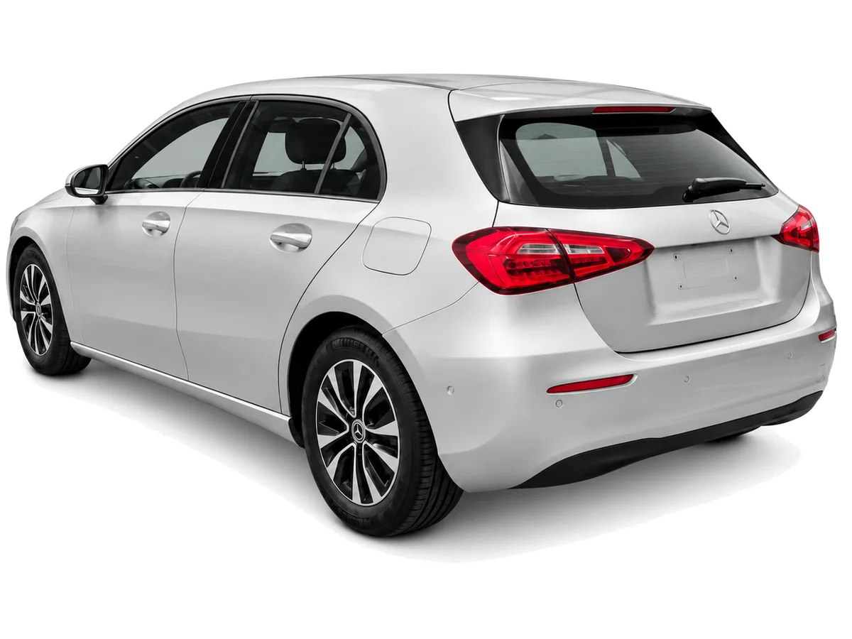 MERCEDES_CLASE_A_PLATEADO_20260710_013