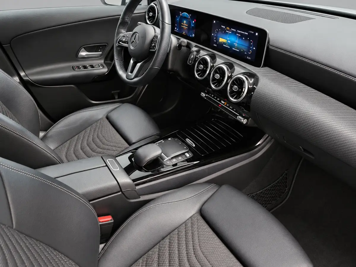 MERCEDES_CLASE_A_PLATEADO_20260710_035