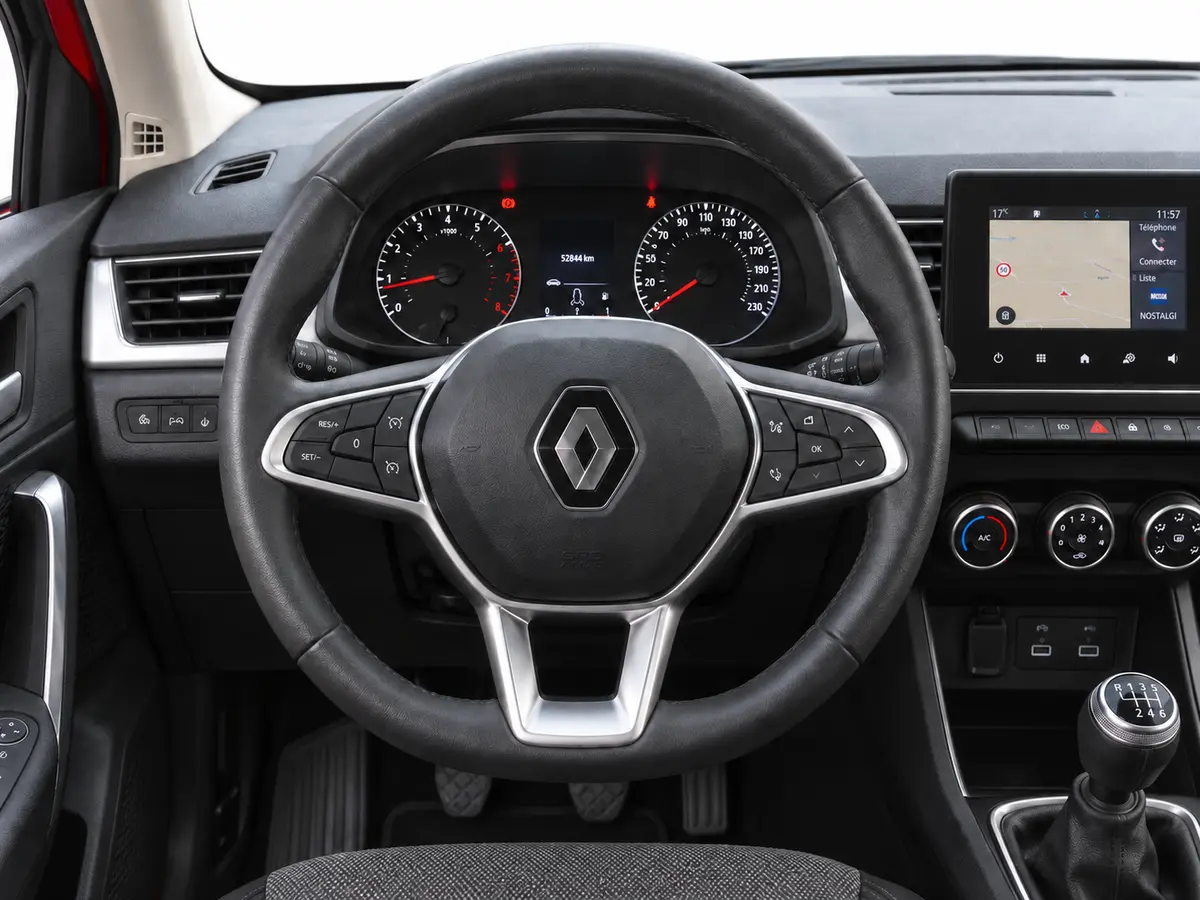 RENAULT_CAPTUR_ROJO_GW450XQ_20261005_018_VOLANTE