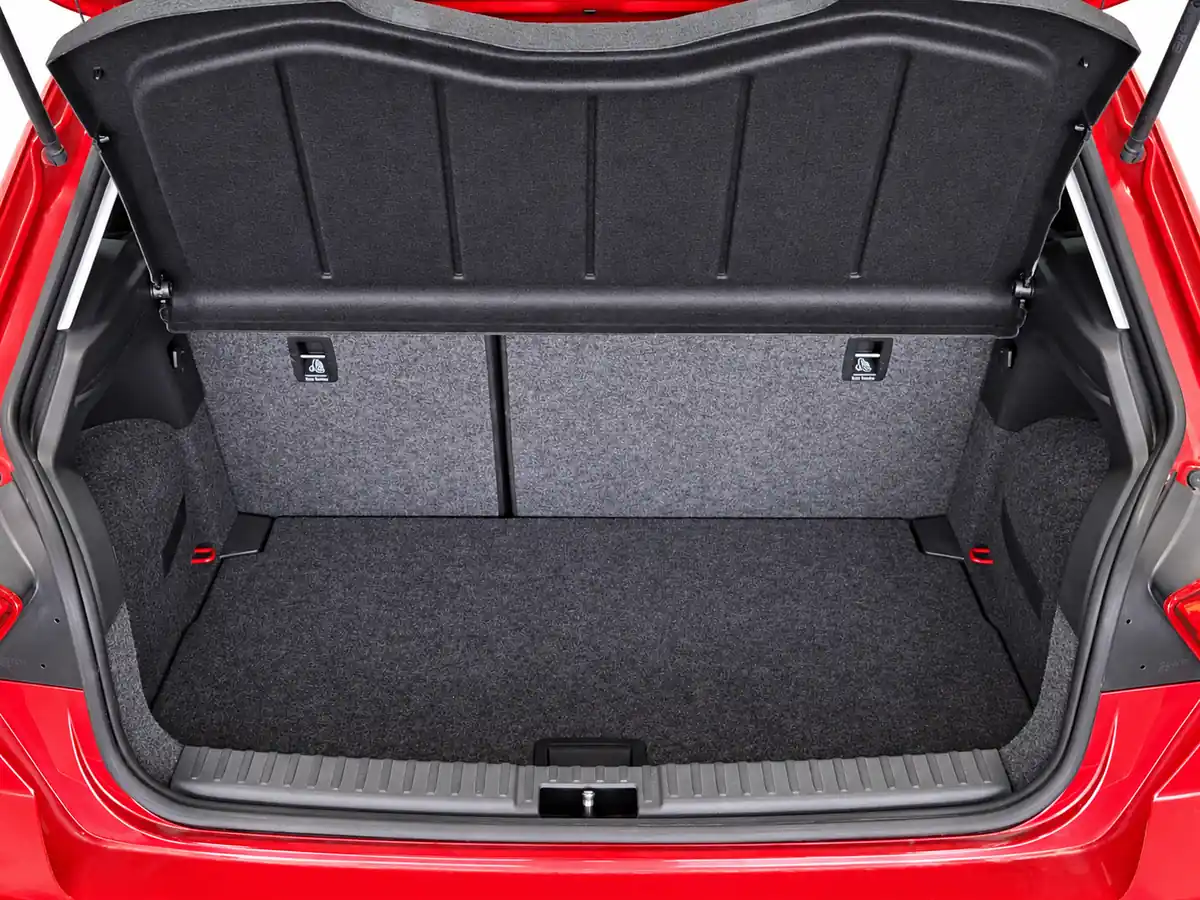 SEAT_IBIZA_ROJO_20261002_011_FOTO_125310