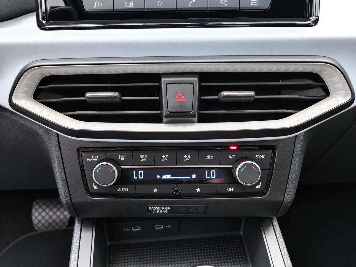 SEAT_IBIZA_ROJO_20261002_029_FOTO_125627