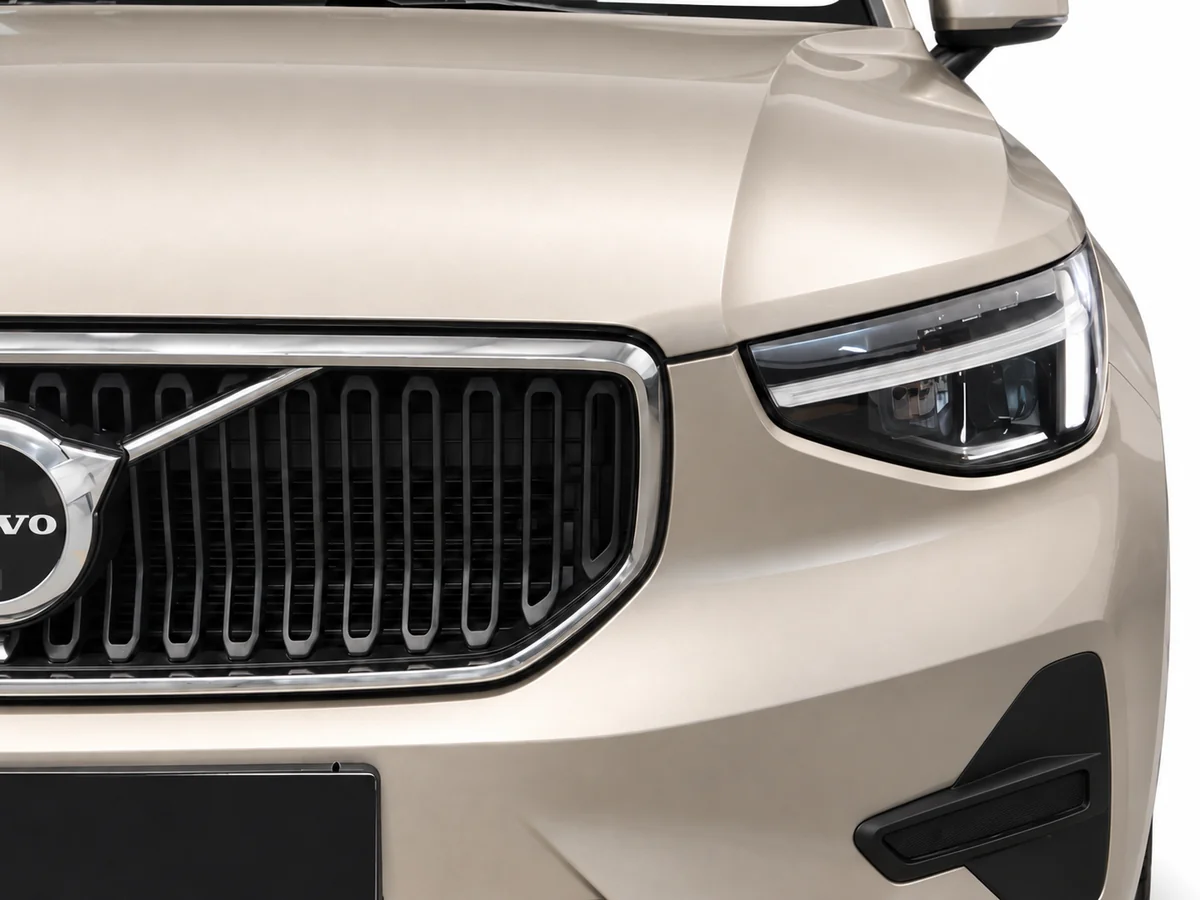VOLVO_XC40_BEIGE_20260818_005