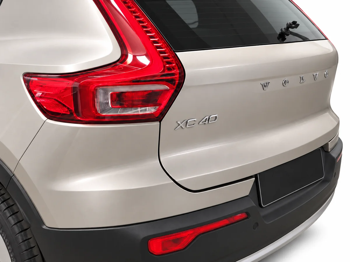 VOLVO_XC40_BEIGE_20260818_015