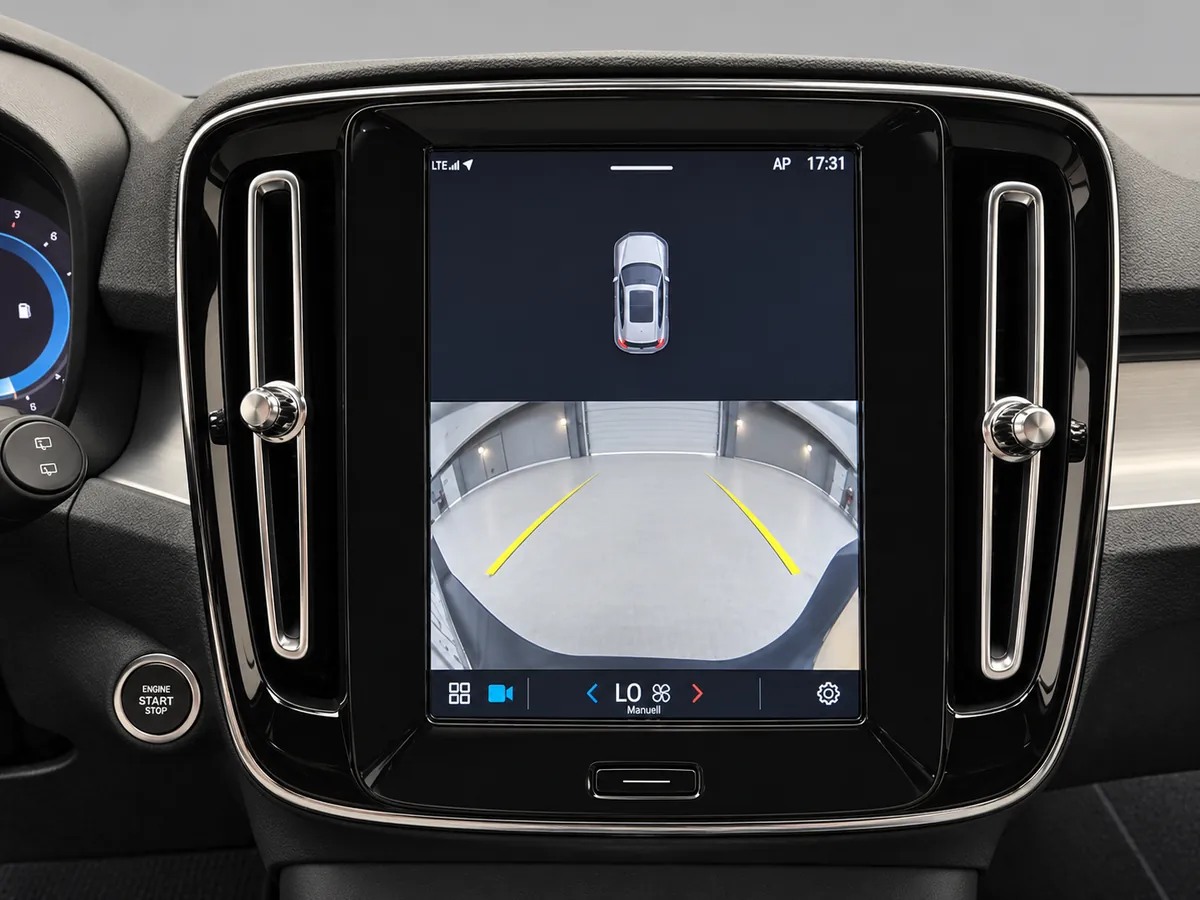 VOLVO_XC40_BEIGE_20260818_028