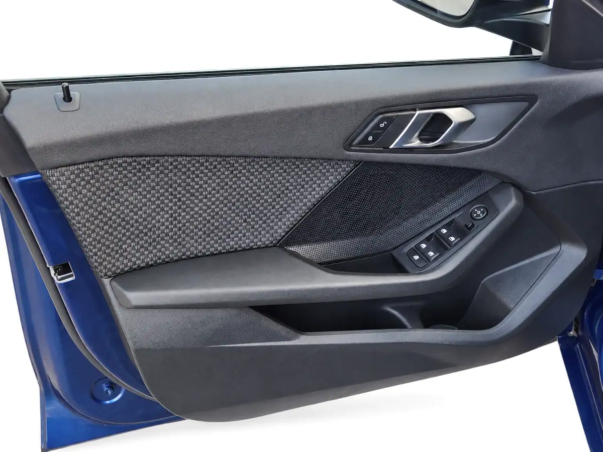 BMW_SERIE_1_AZUL_MANUAL_017_PANEL_PUERTA