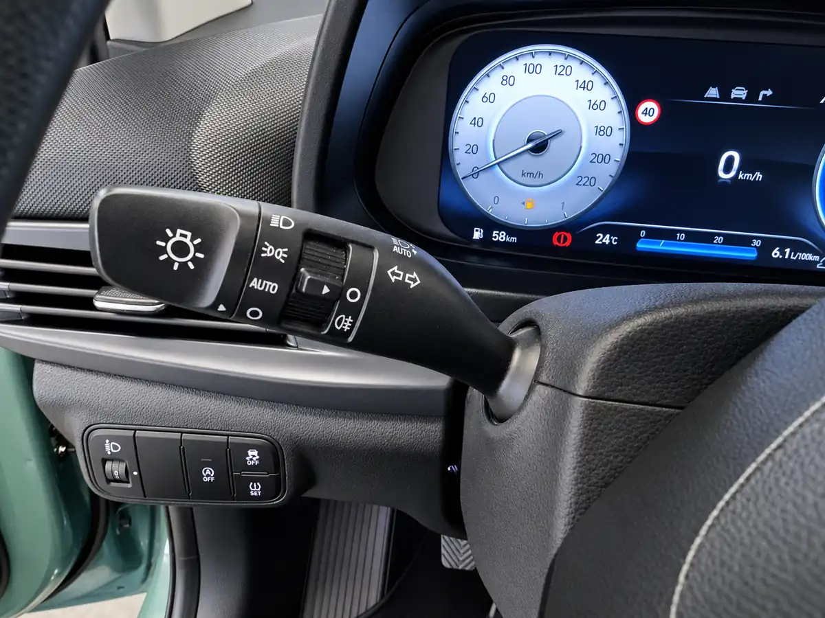 HYUNDAI_I20_VERDE_20260925_021