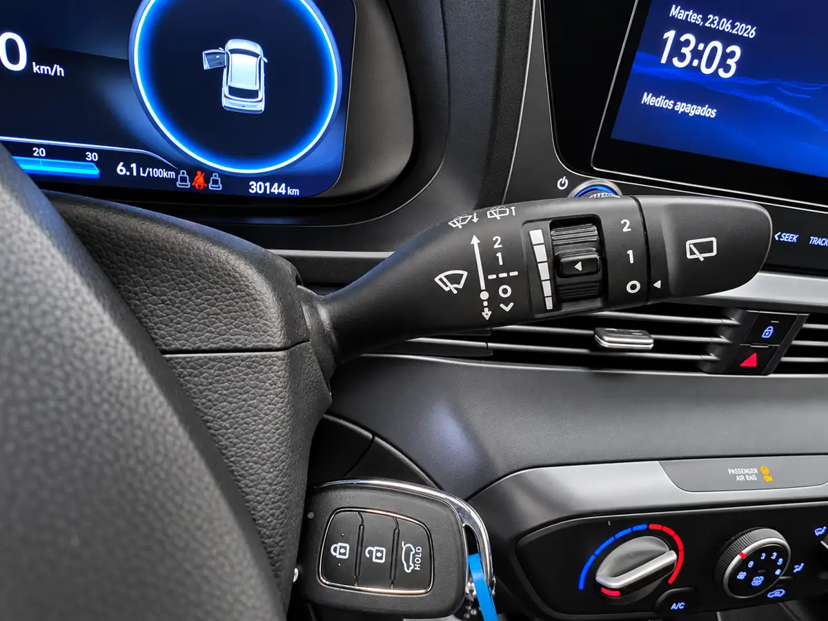 HYUNDAI_I20_VERDE_20260925_022