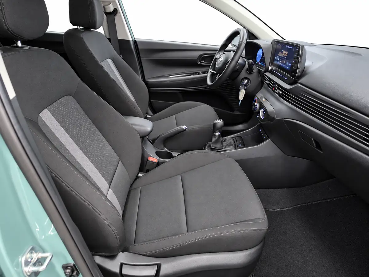 HYUNDAI_I20_VERDE_20260925_031