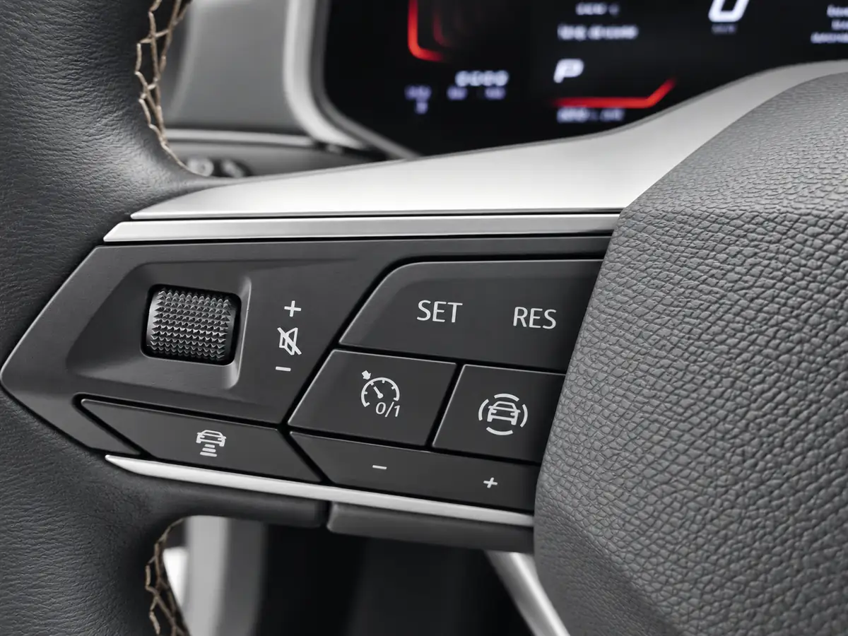 SEAT_ARONA_GRIS_20260818_022