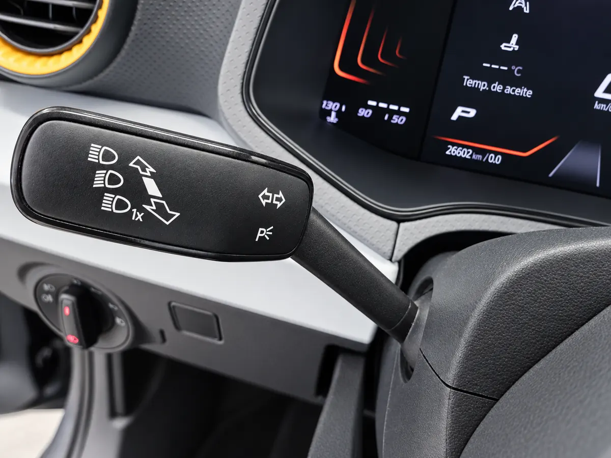SEAT_ARONA_GRIS_20260818_023
