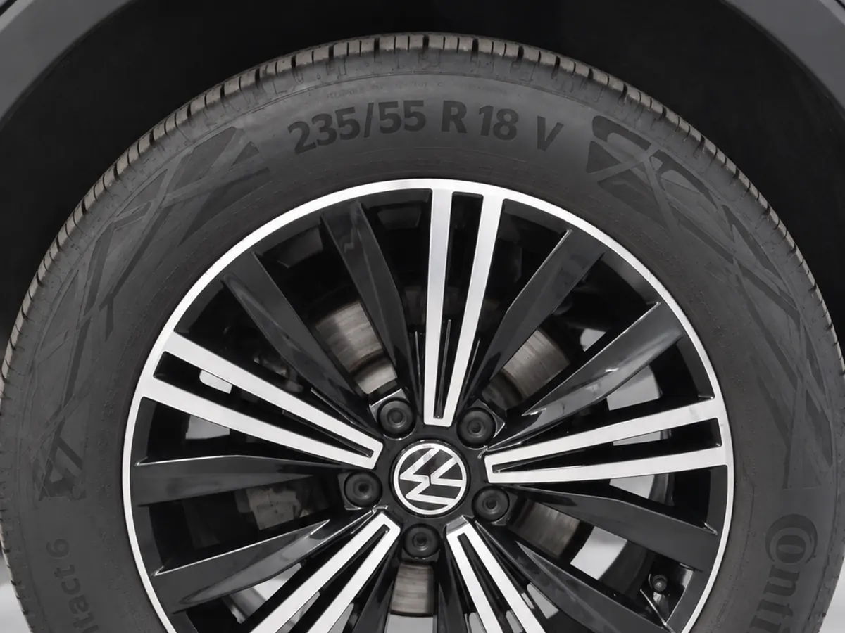 VOLKSWAGEN_TIGUAN_GRIS_20260918_016