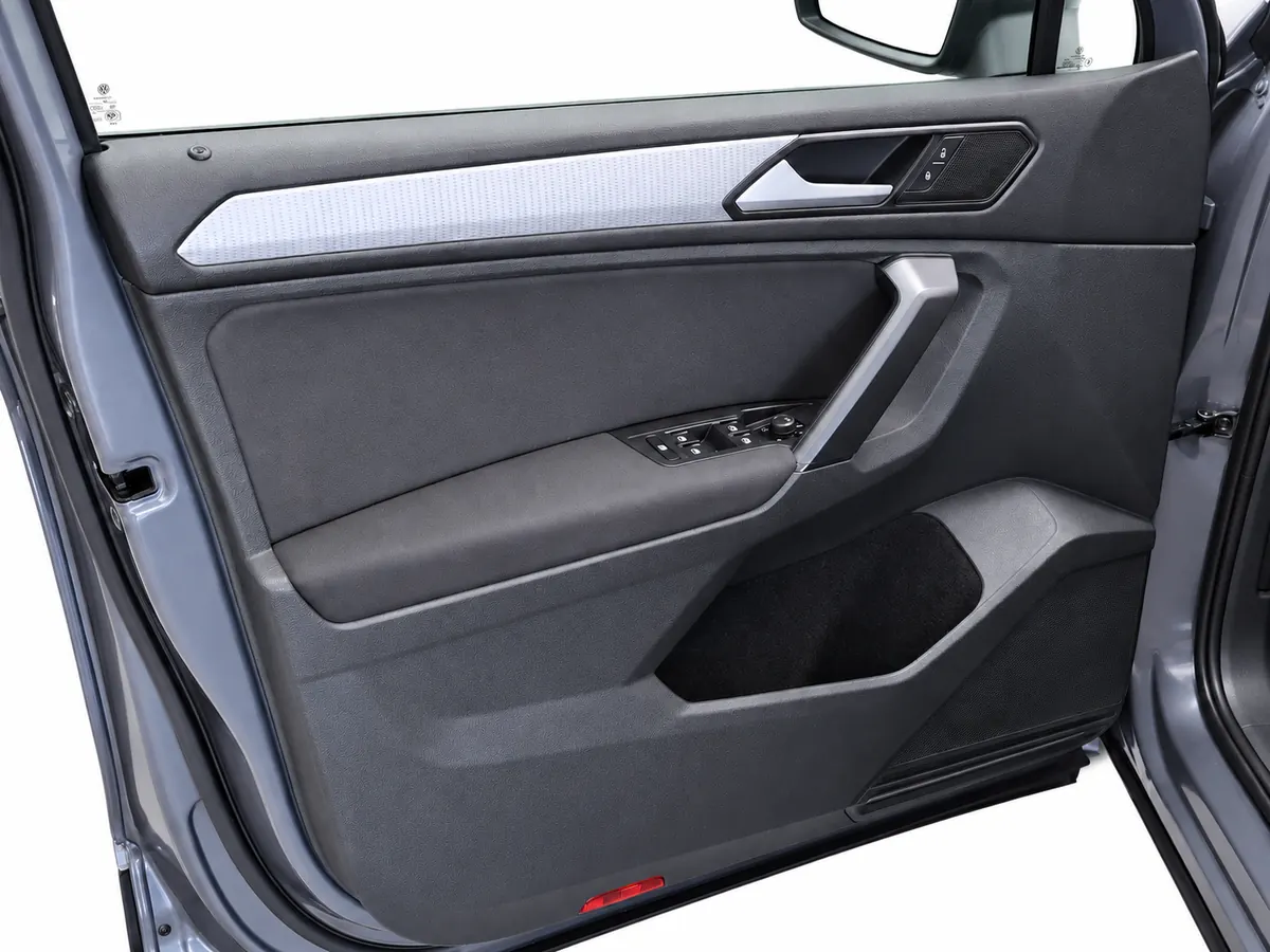 VOLKSWAGEN_TIGUAN_GRIS_20260918_017