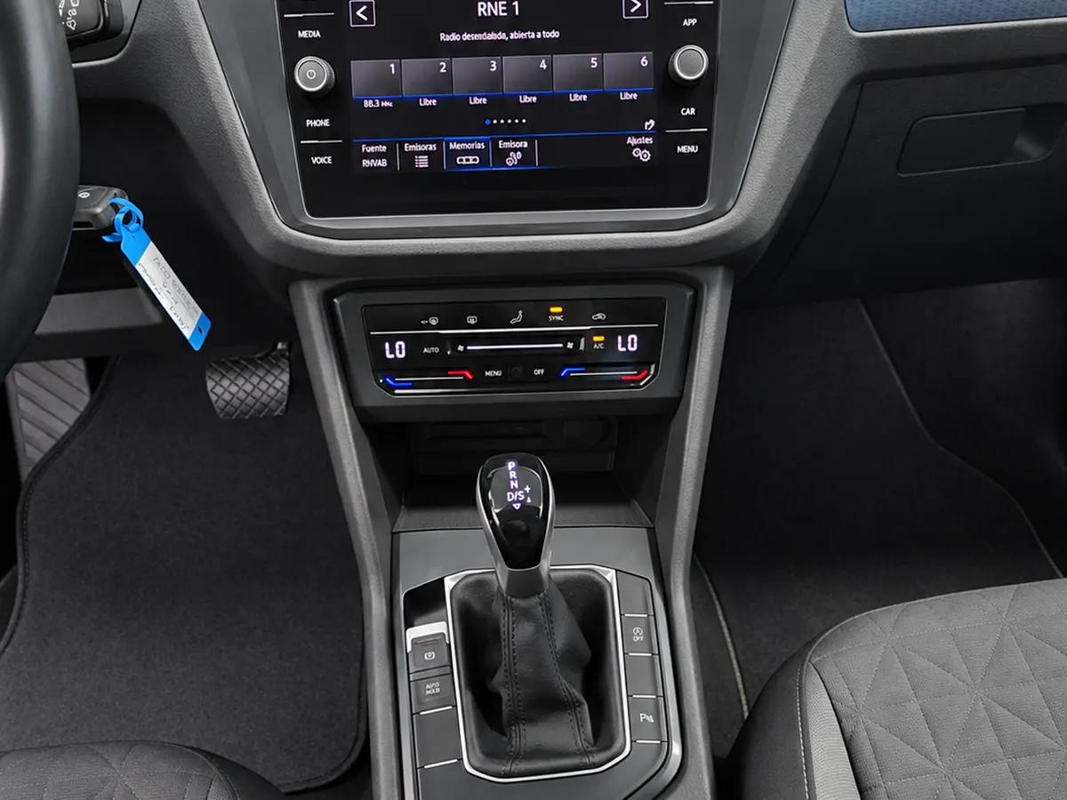 VOLKSWAGEN_TIGUAN_GRIS_20260918_026