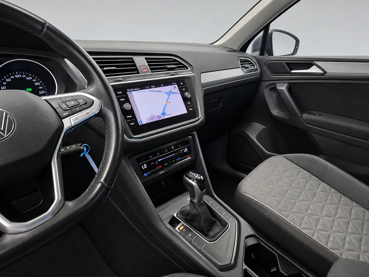 VOLKSWAGEN_TIGUAN_GRIS_20260918_032