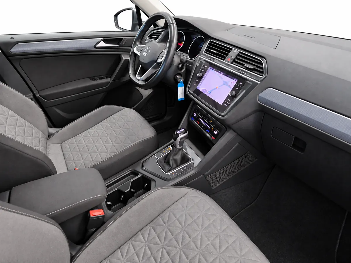 VOLKSWAGEN_TIGUAN_GRIS_20260918_035