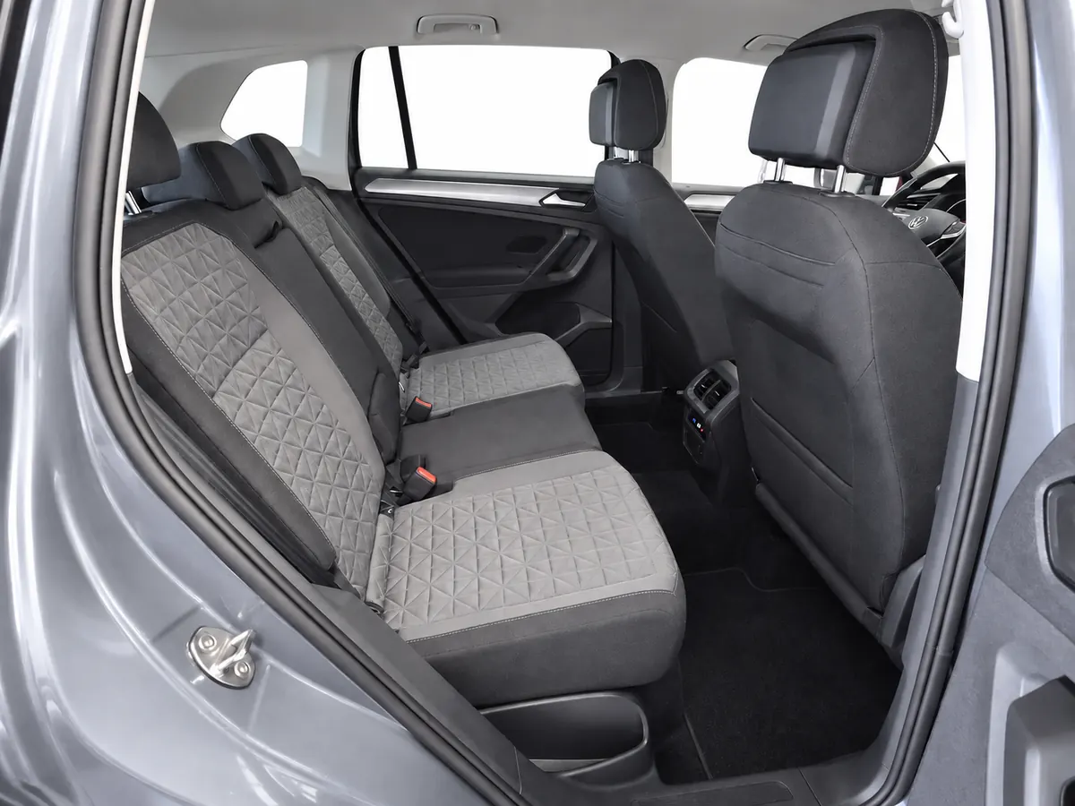 VOLKSWAGEN_TIGUAN_GRIS_20260918_036