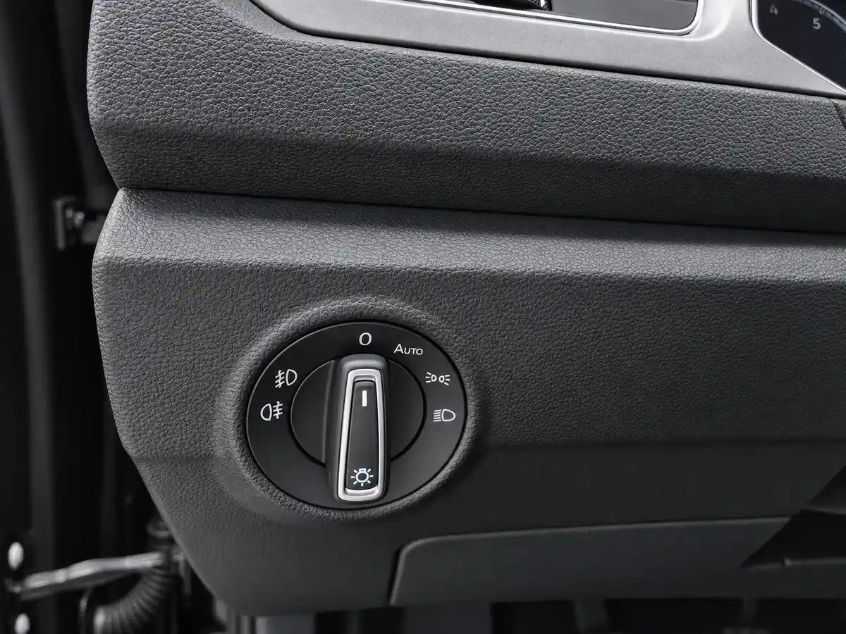 VOLKSWAGEN_T_ROC_NEGRO_20260821_024_FOTO