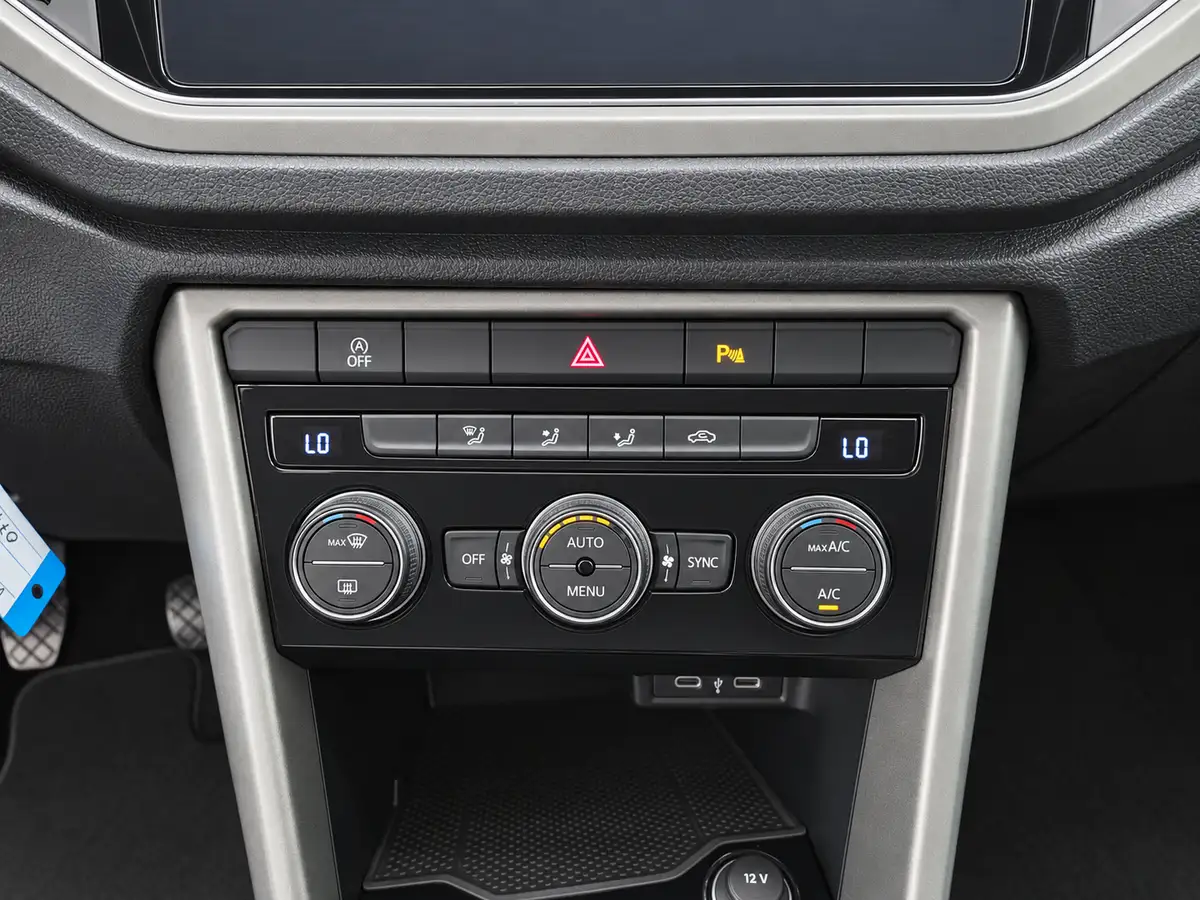 VOLKSWAGEN_T_ROC_NEGRO_20260821_030_FOTO