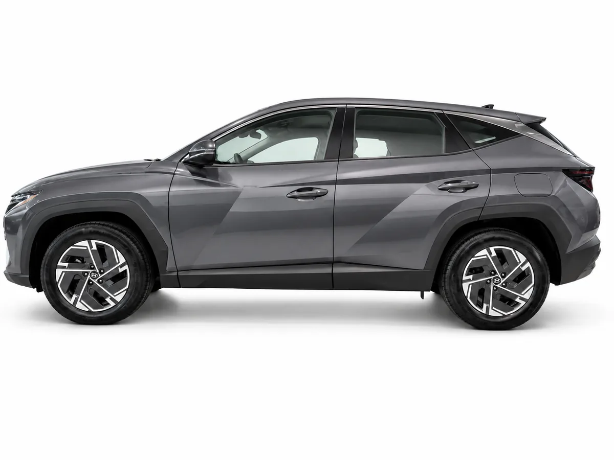 HYUNDAI_TUCSON_GRIS_20260924_007