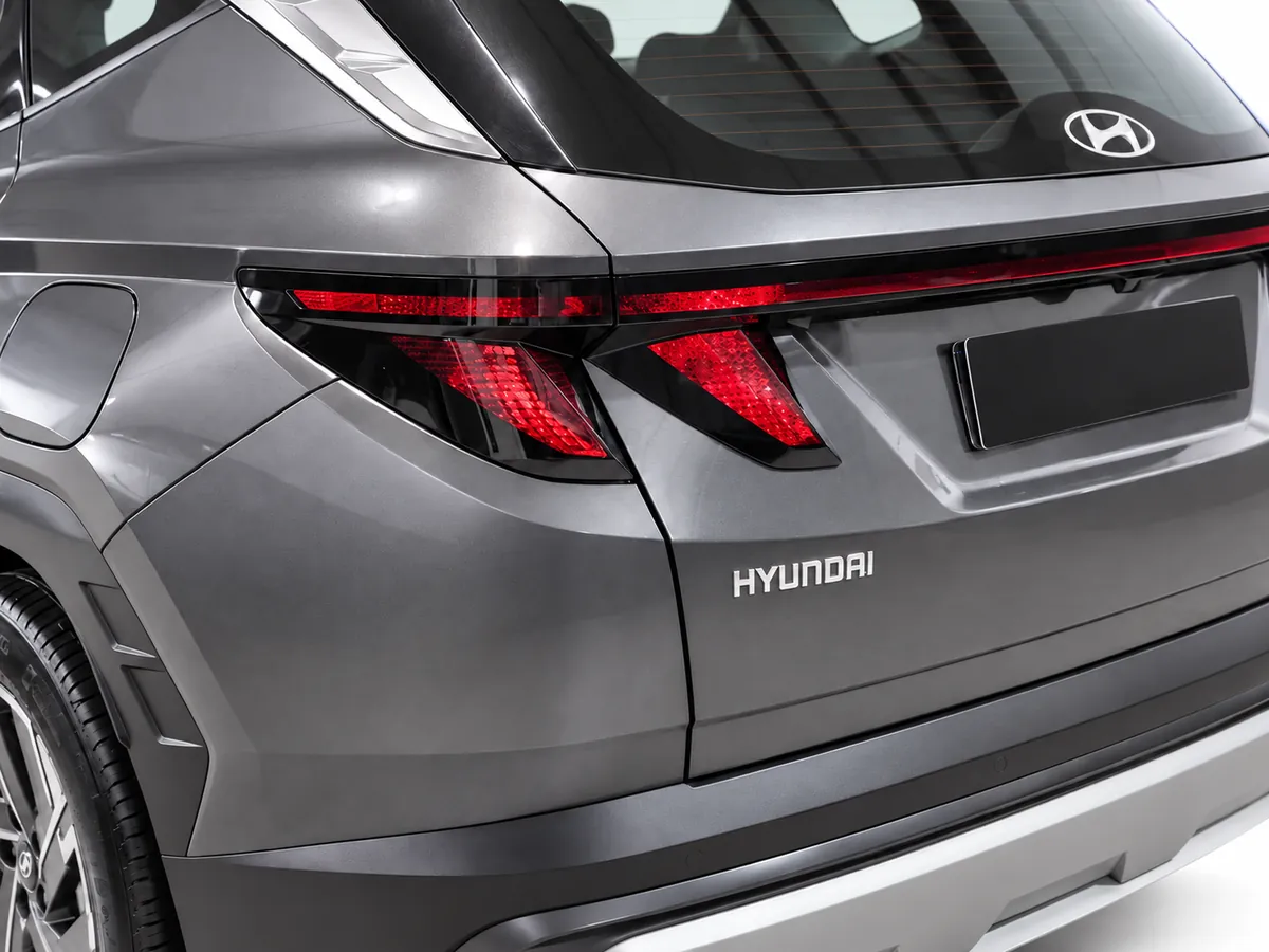 HYUNDAI_TUCSON_GRIS_20260924_012
