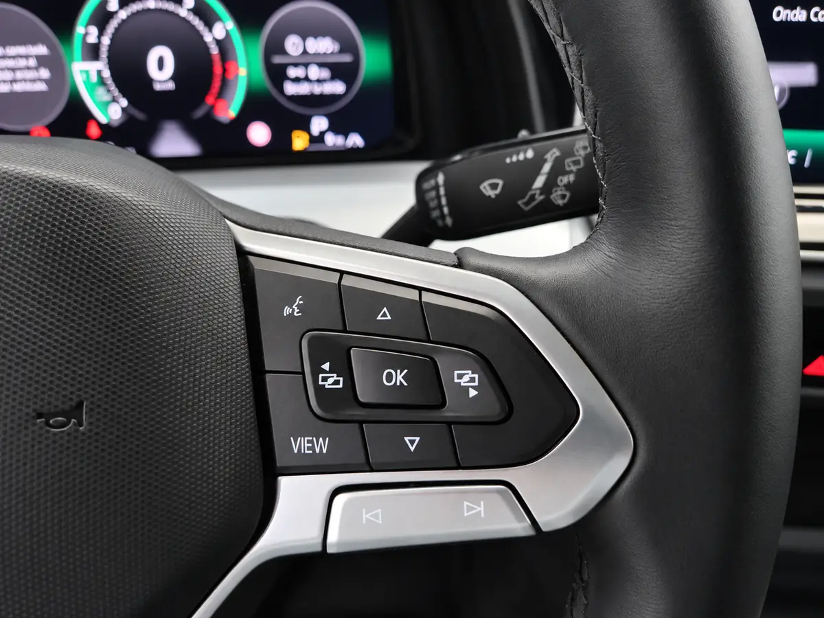 VOLKSWAGEN_GOLF_GRIS_20260930_021_FOTO