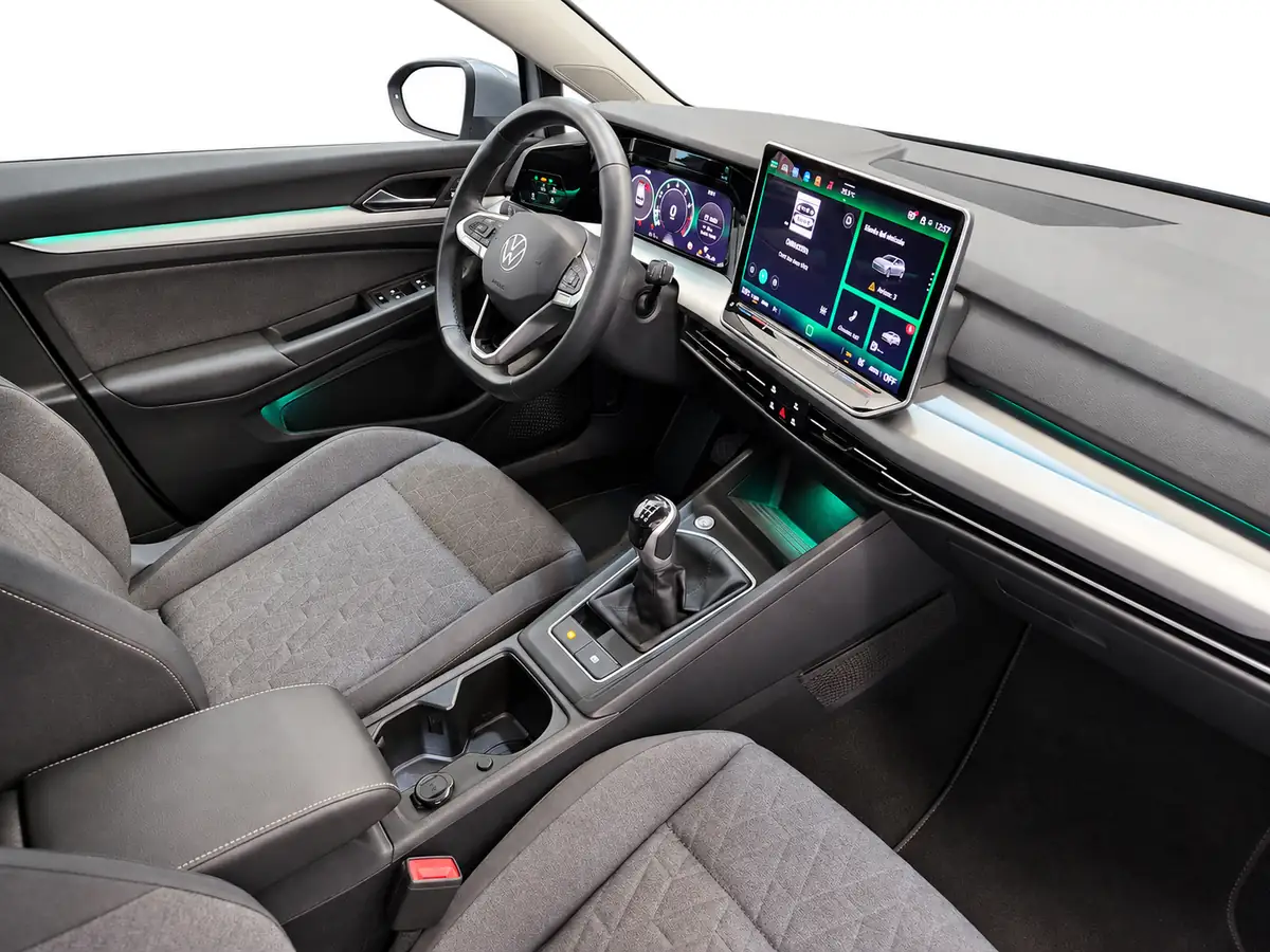 VOLKSWAGEN_GOLF_GRIS_20260930_033_FOTO