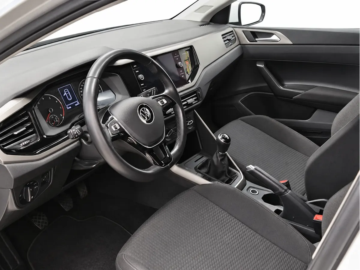 VOLKSWAGEN_POLO_GRIS_20260930_018_FOTO