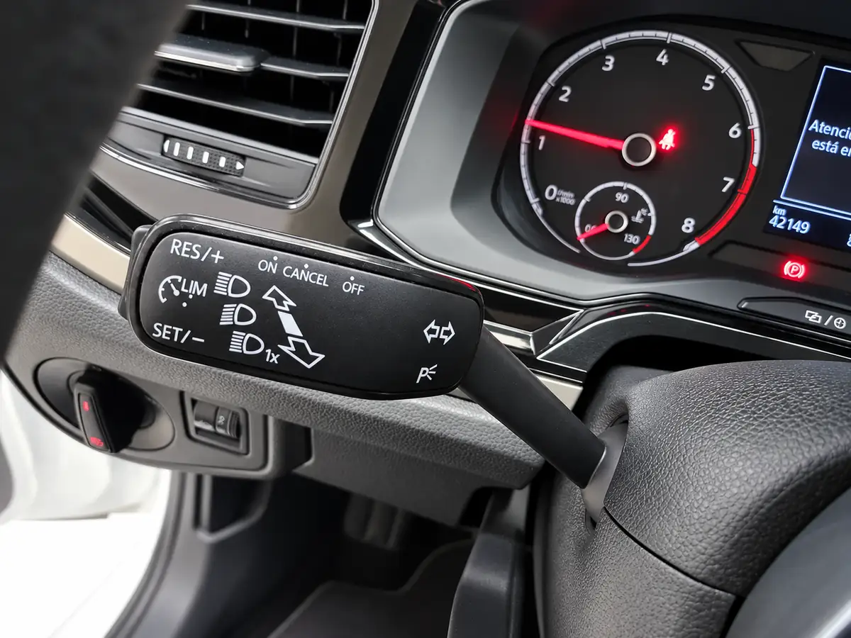 VOLKSWAGEN_POLO_GRIS_20260930_023_FOTO