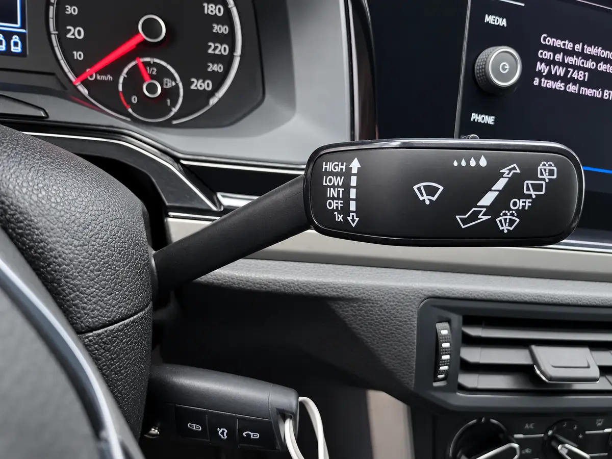 VOLKSWAGEN_POLO_GRIS_20260930_024_FOTO