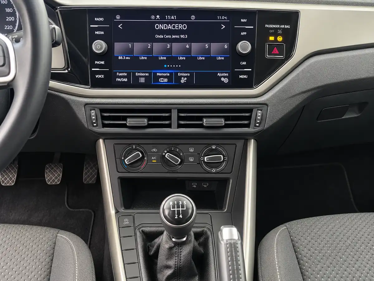 VOLKSWAGEN_POLO_GRIS_20260930_026_FOTO