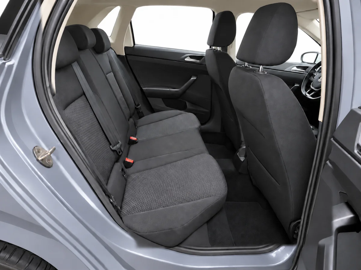 VOLKSWAGEN_POLO_GRIS_20260930_034_FOTO