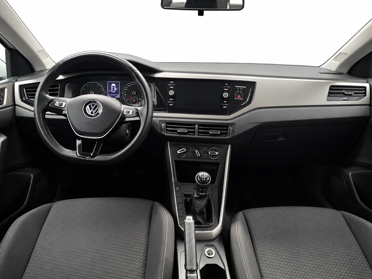 VOLKSWAGEN_POLO_GRIS_20260930_035_FOTO
