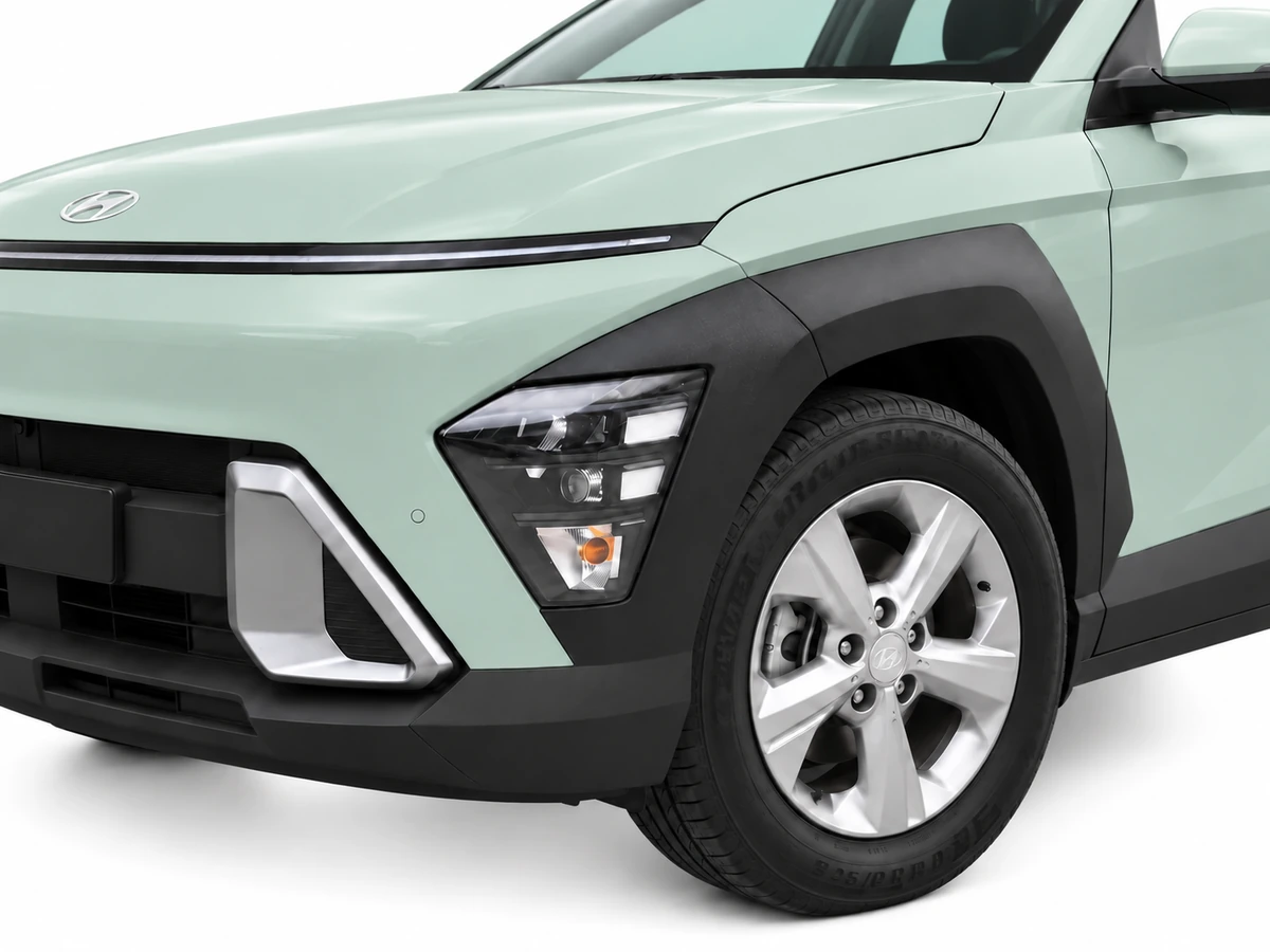 HYUNDAI_KONA_VERDE_0389NJD_WEB_20261006_006_RUEDA_Y_FRONTAL