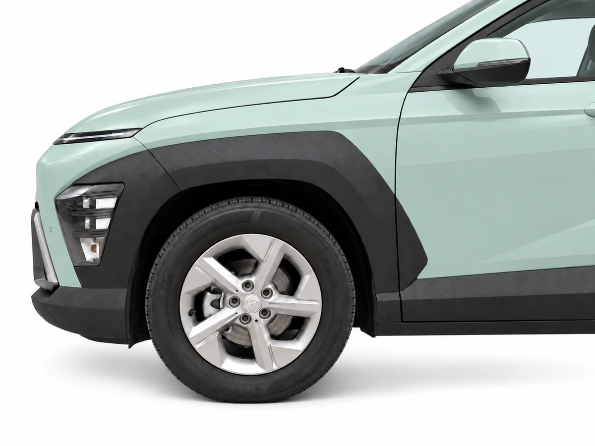 HYUNDAI_KONA_VERDE_0389NJD_WEB_20261006_007_RUEDA_DELANTERA_LATERAL