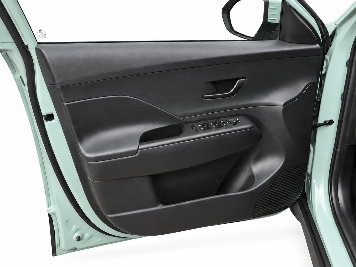 HYUNDAI_KONA_VERDE_0389NJD_WEB_20261006_017_PANEL_PUERTA
