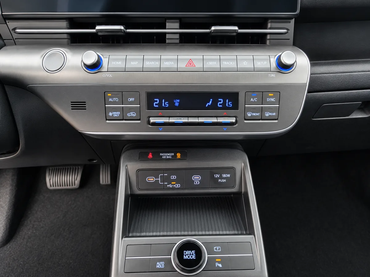 HYUNDAI_KONA_VERDE_0389NJD_WEB_20261006_029_CLIMATIZACION