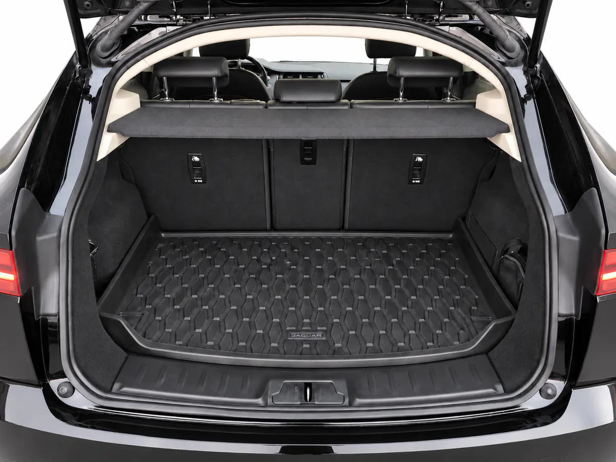 JAGUAR_EPACE_NEGRO_7103LRX_WEB_011_MALETERO