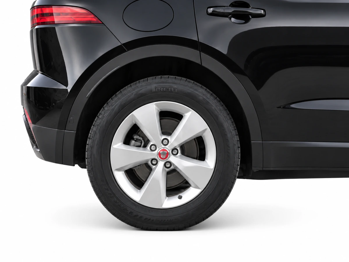 JAGUAR_EPACE_NEGRO_7103LRX_WEB_012_DETALLE_RUEDA_TRASERA